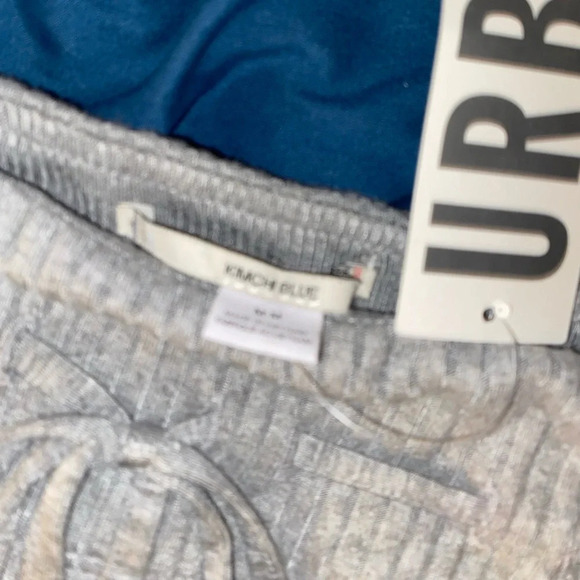 Urban Outfitters Grey Off The Shoulder Top - Picture 2 of 2